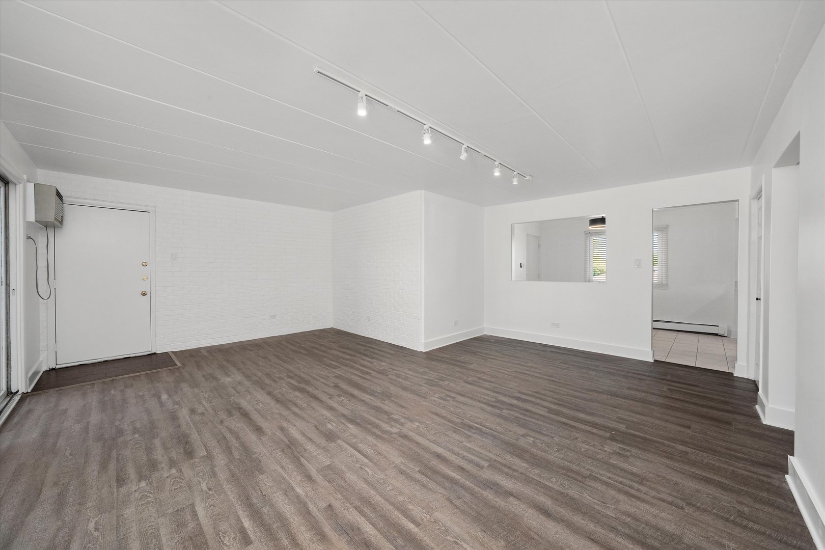 9008 W 140th Street Unit: 2B
