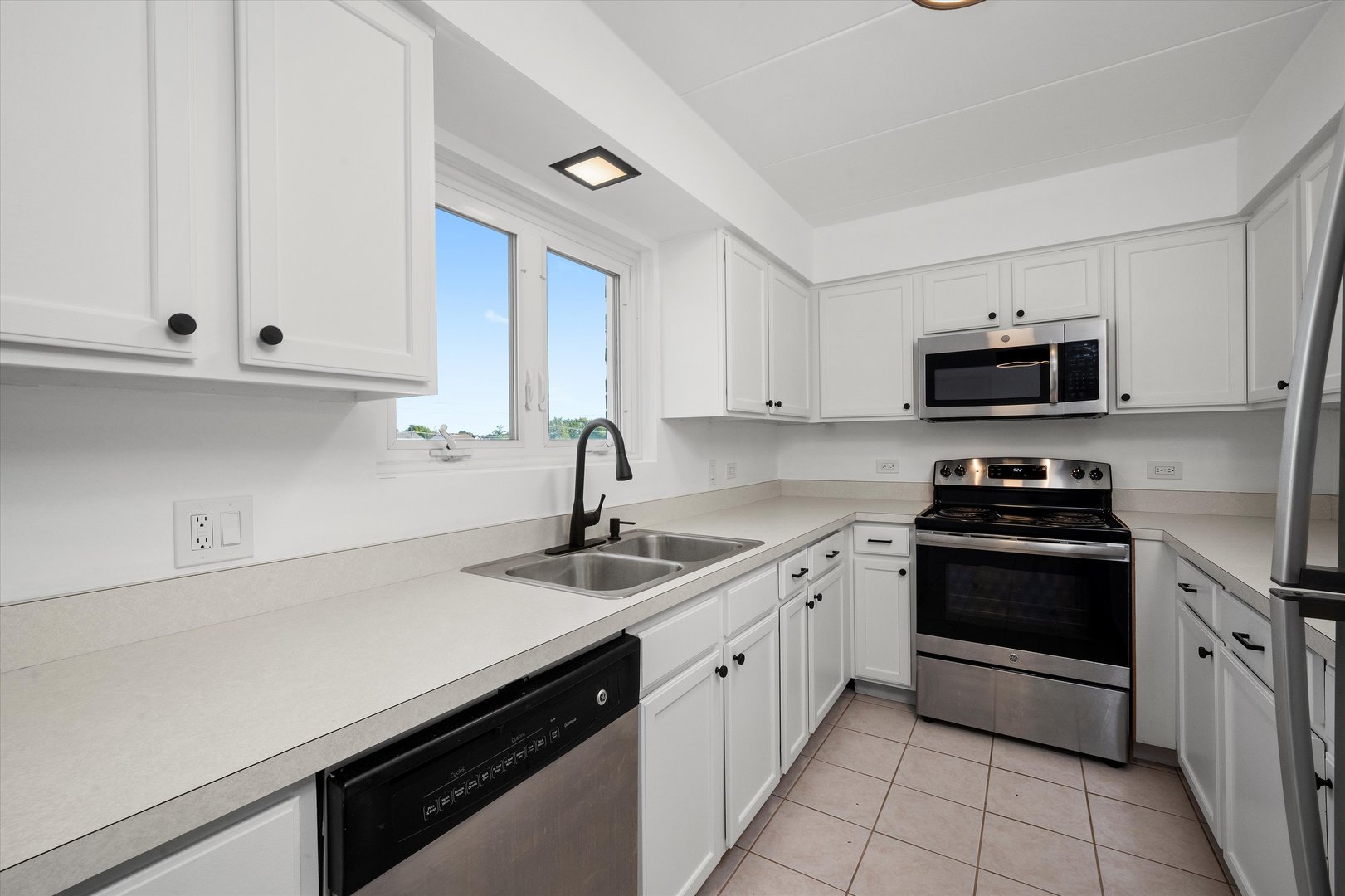 9008 W 140th Street Unit: 2B