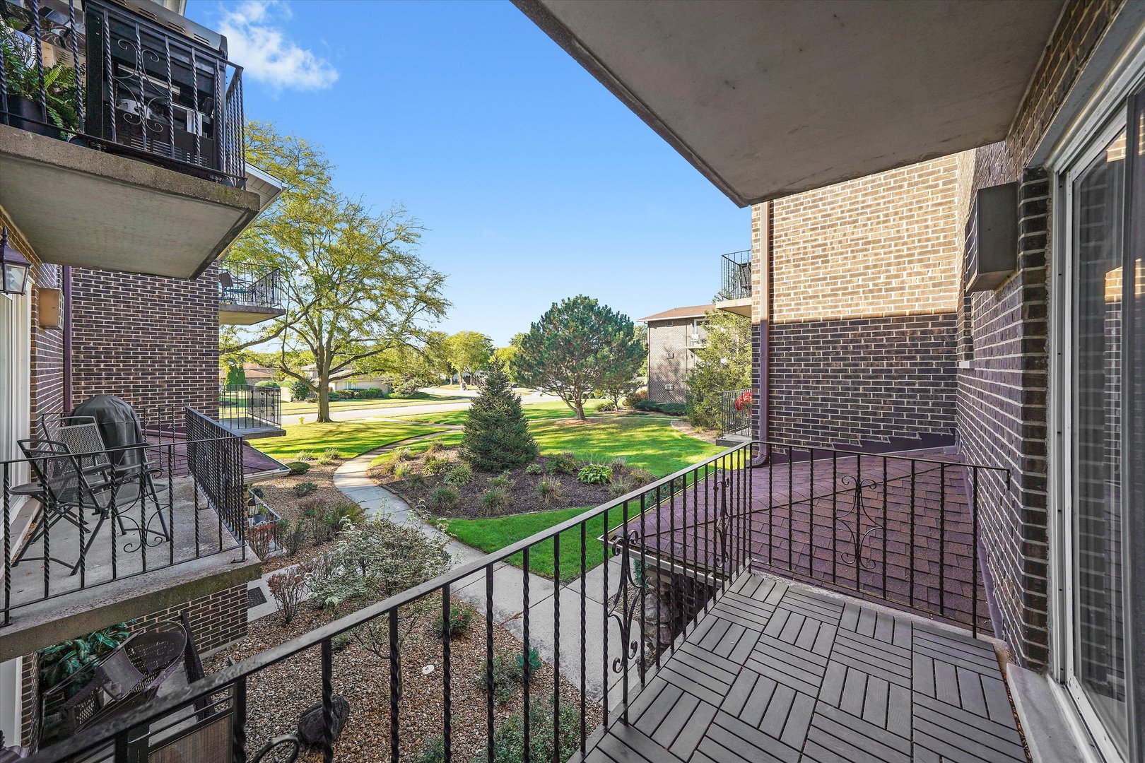 9008 W 140th Street Unit: 2B