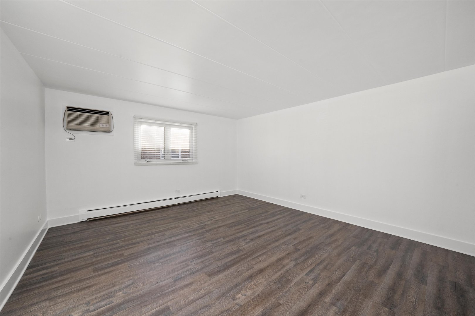9008 W 140th Street Unit: 2B