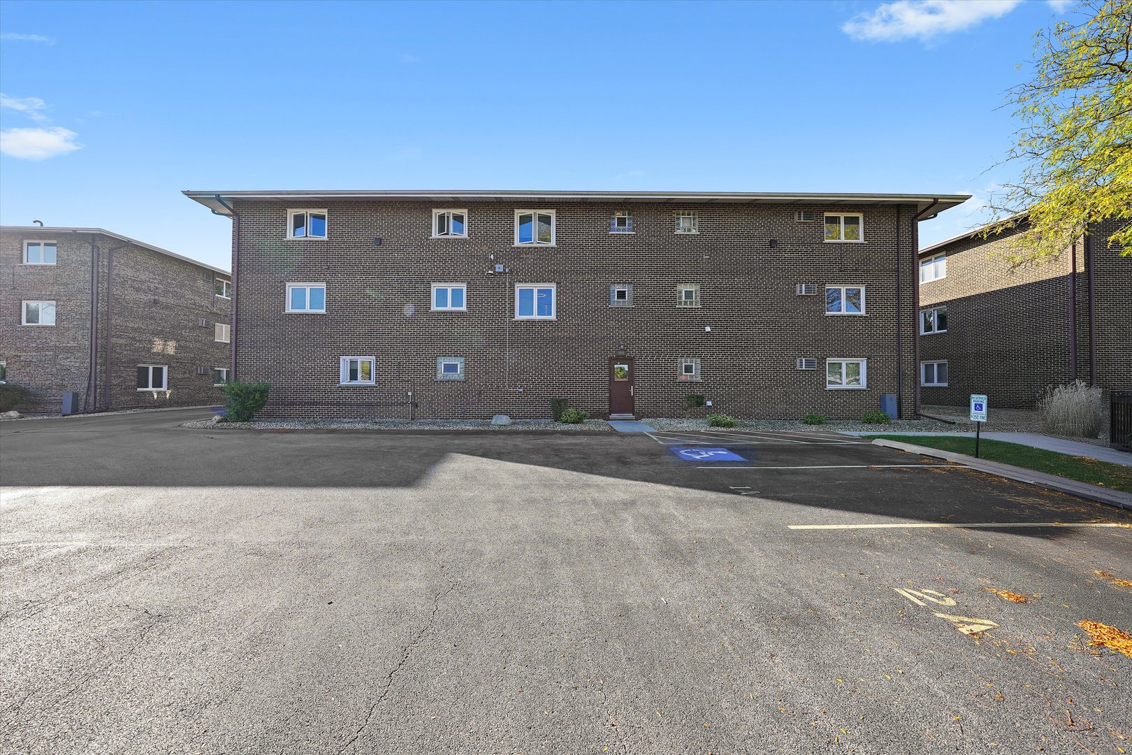 9008 W 140th Street Unit: 2B