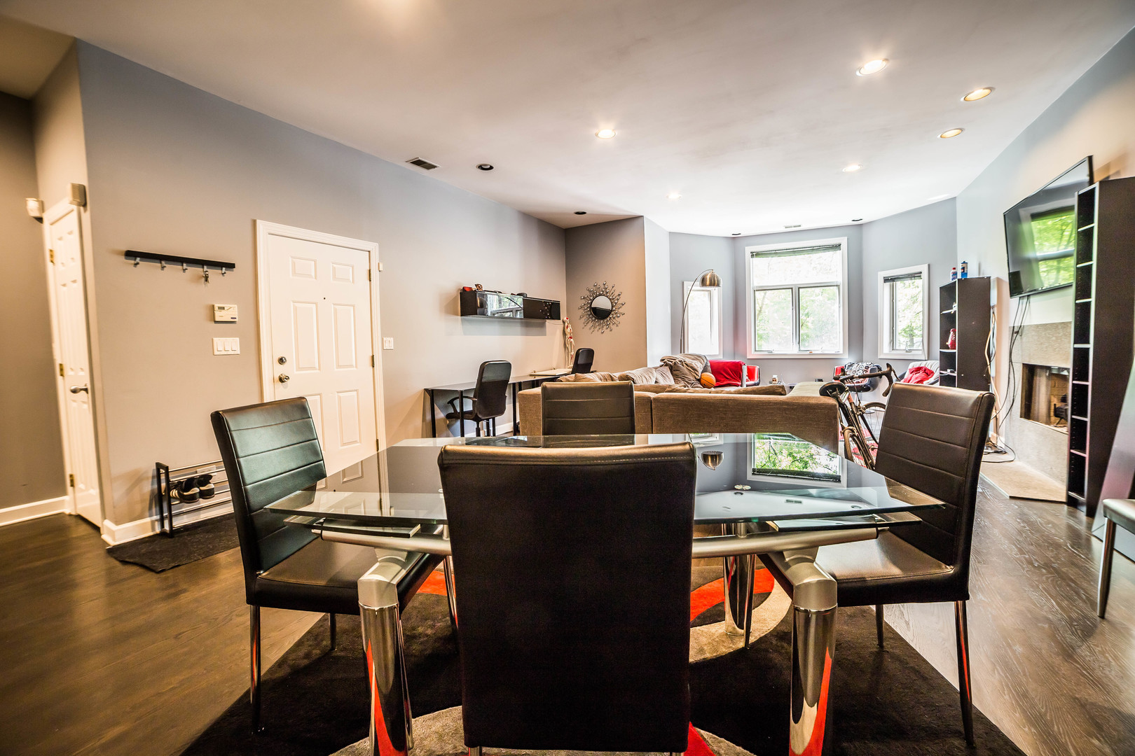 2629 N Ashland Avenue Unit: 2A