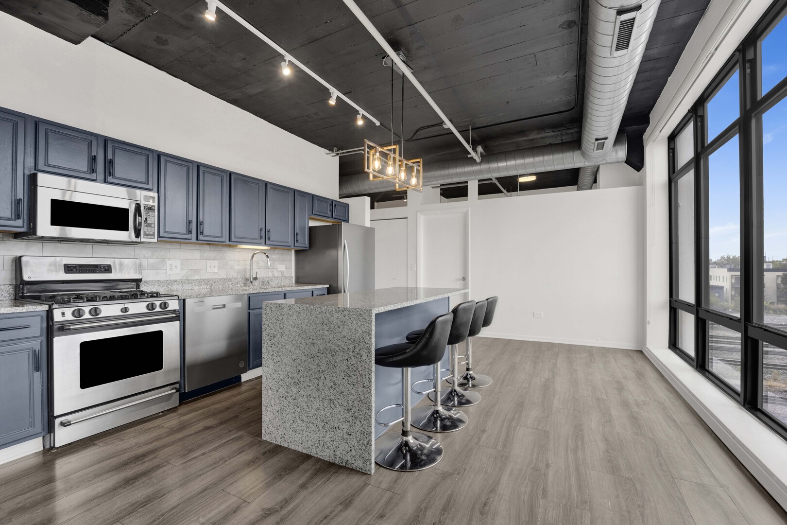 1524 S Sangamon Street Unit: 401