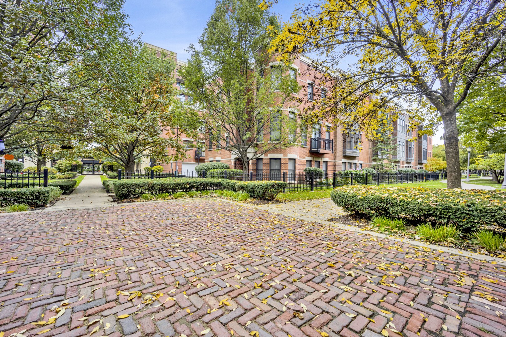 1524 S Sangamon Street Unit: 401