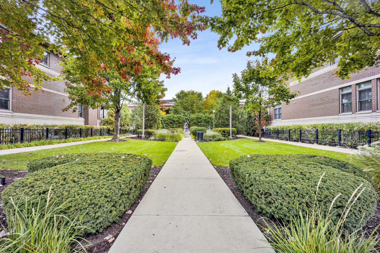 1524 S Sangamon Street Unit: 401