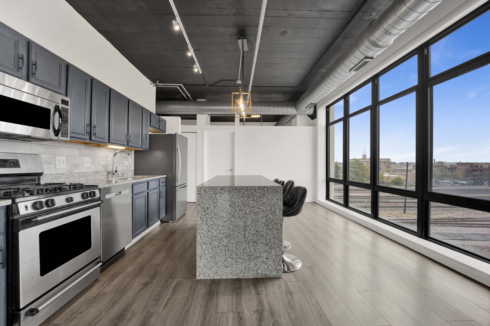 1524 S Sangamon Street Unit: 401