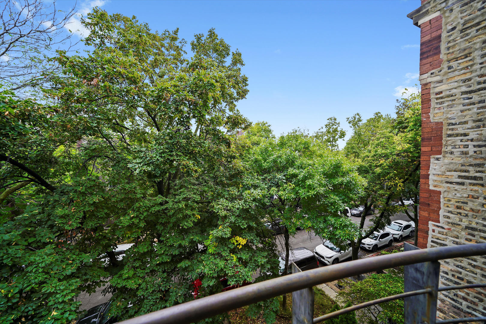 926 N WINCHESTER Avenue Unit: 3