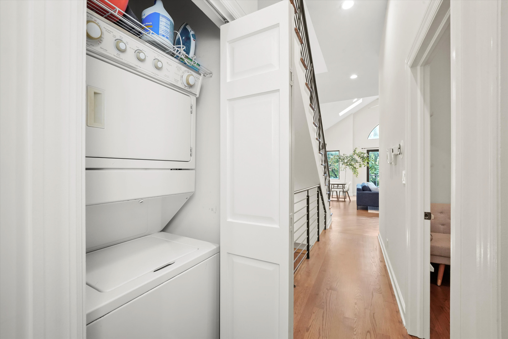 926 N WINCHESTER Avenue Unit: 3
