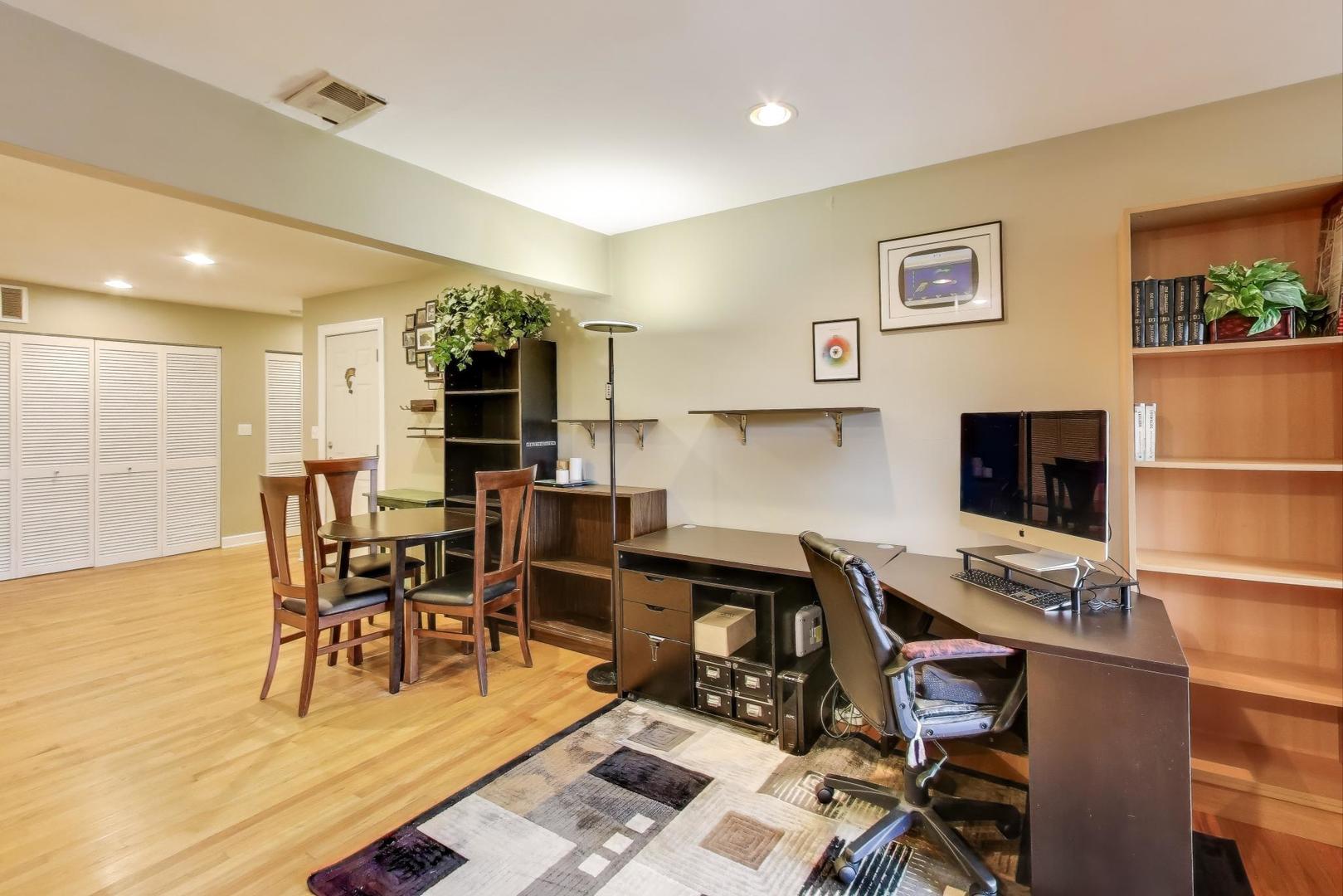 5953 N Kenmore Avenue Unit: 404