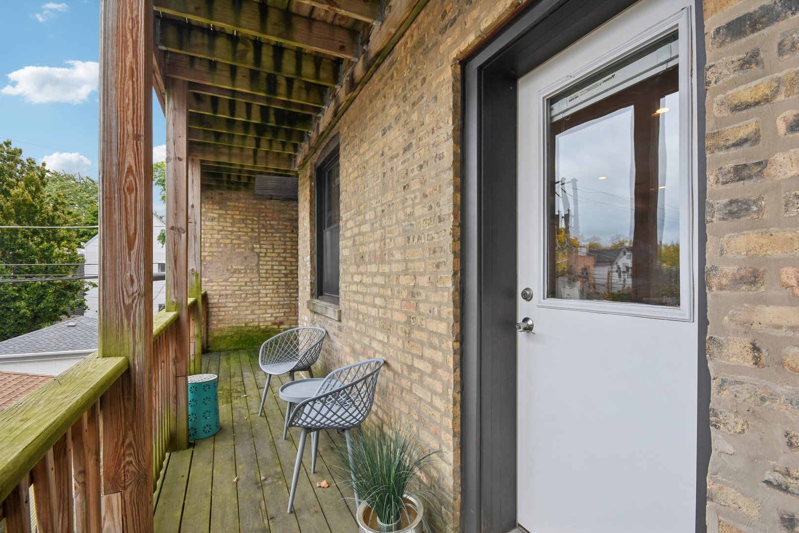 1714 W Grace Street Unit: 2W