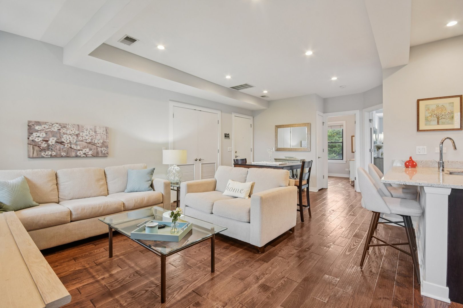 1714 W Grace Street Unit: 2W