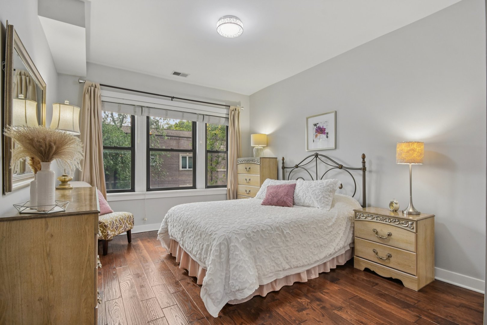 1714 W Grace Street Unit: 2W