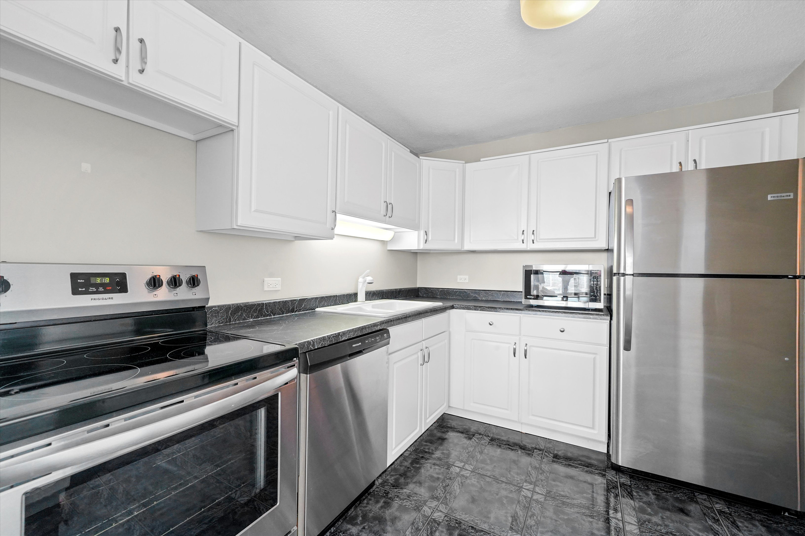 899 S Plymouth Court Unit: 1607