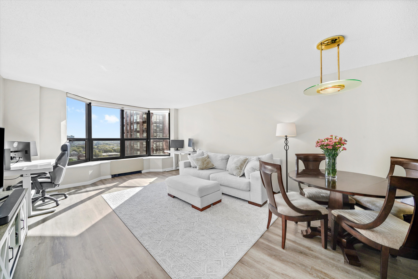 899 S Plymouth Court Unit: 1607