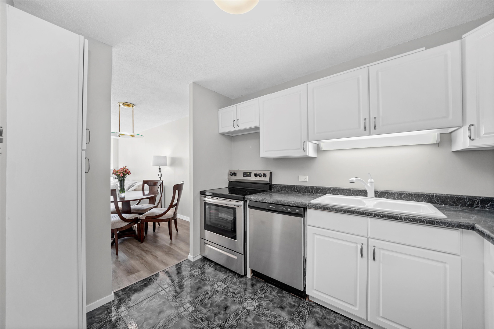 899 S Plymouth Court Unit: 1607
