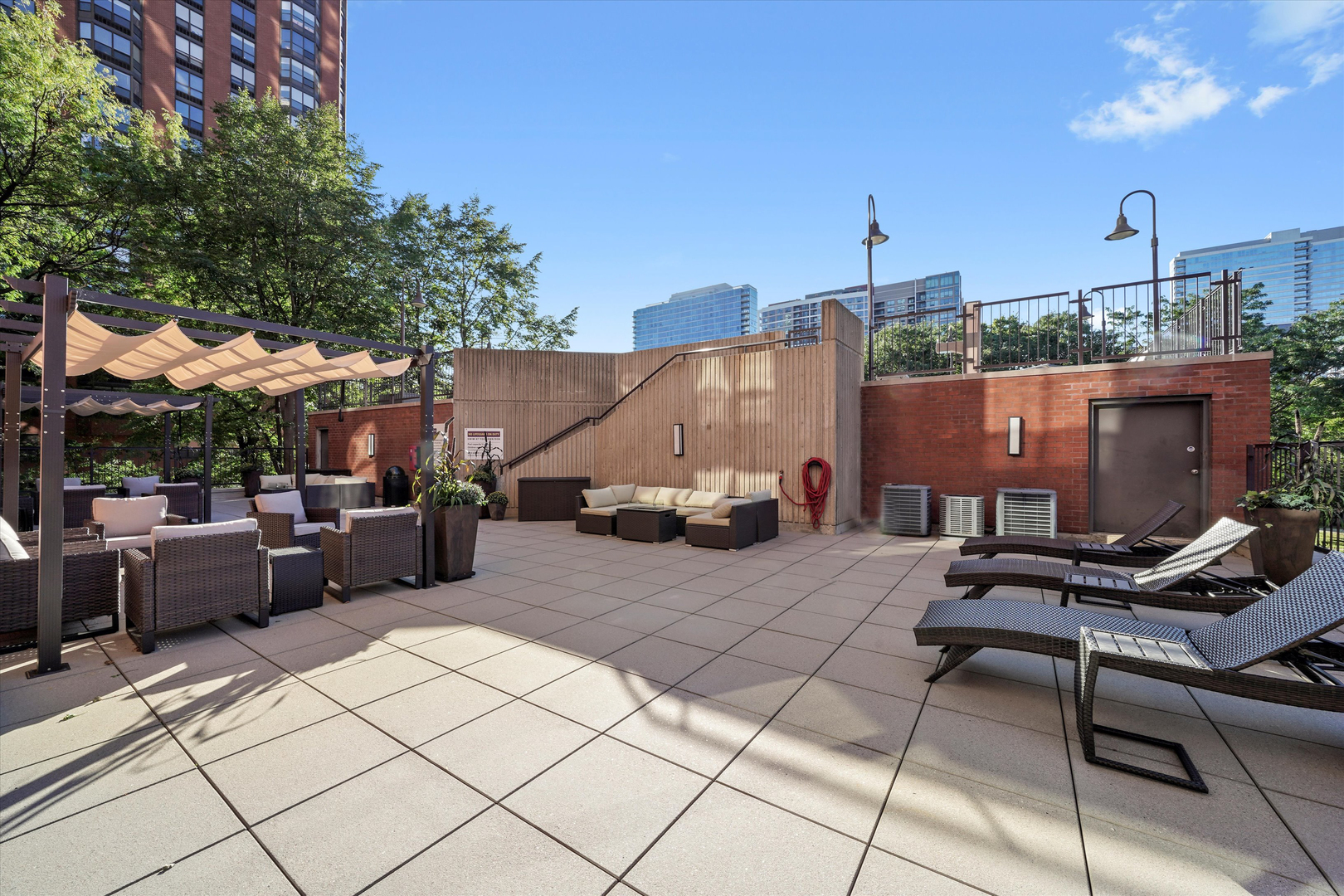 899 S Plymouth Court Unit: 1607