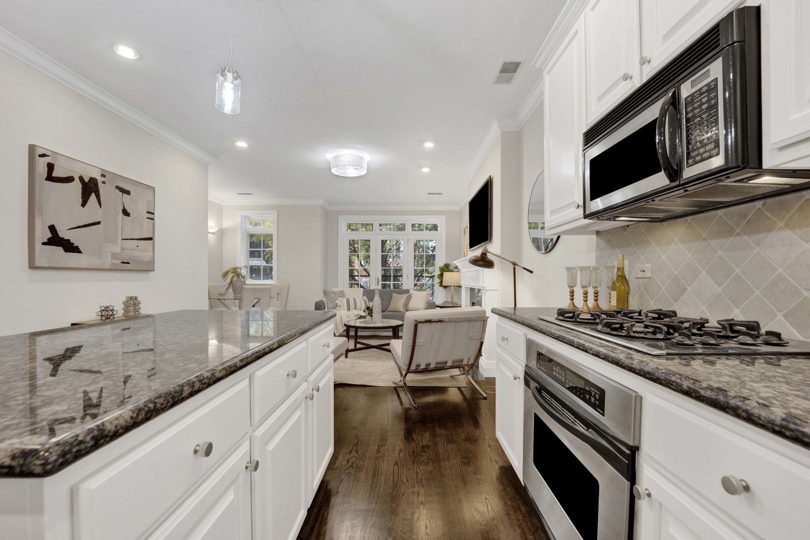 1724 N Mohawk Street Unit: 2