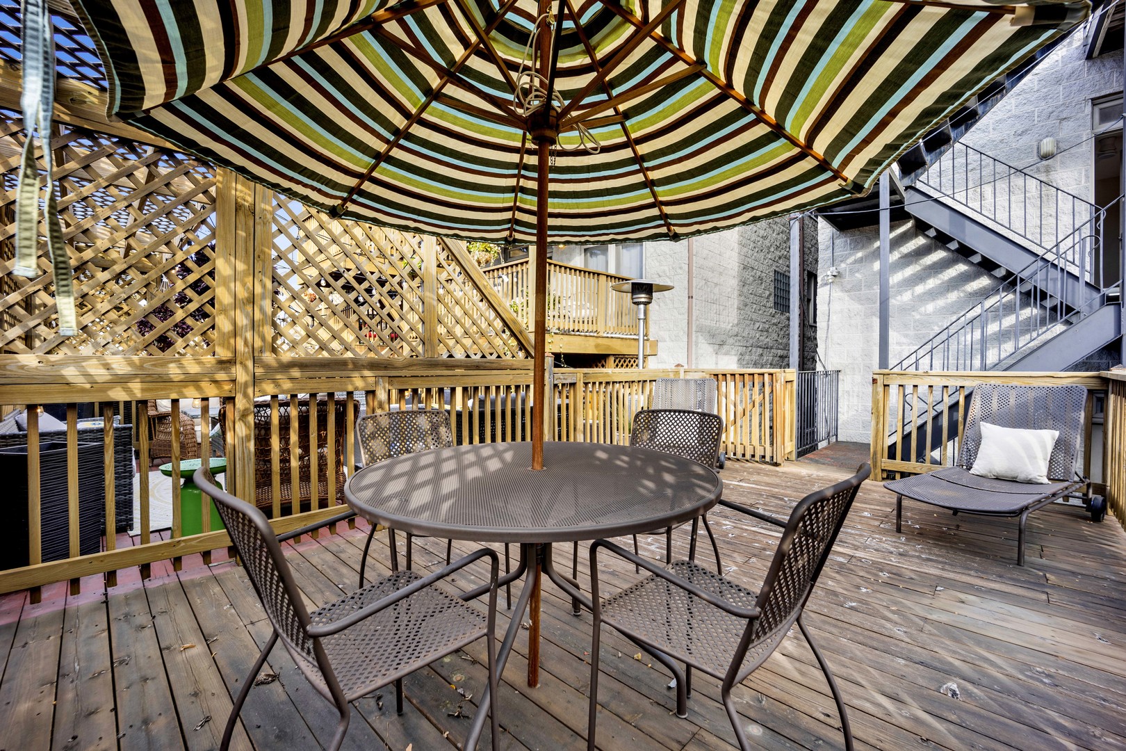 1724 N Mohawk Street Unit: 2