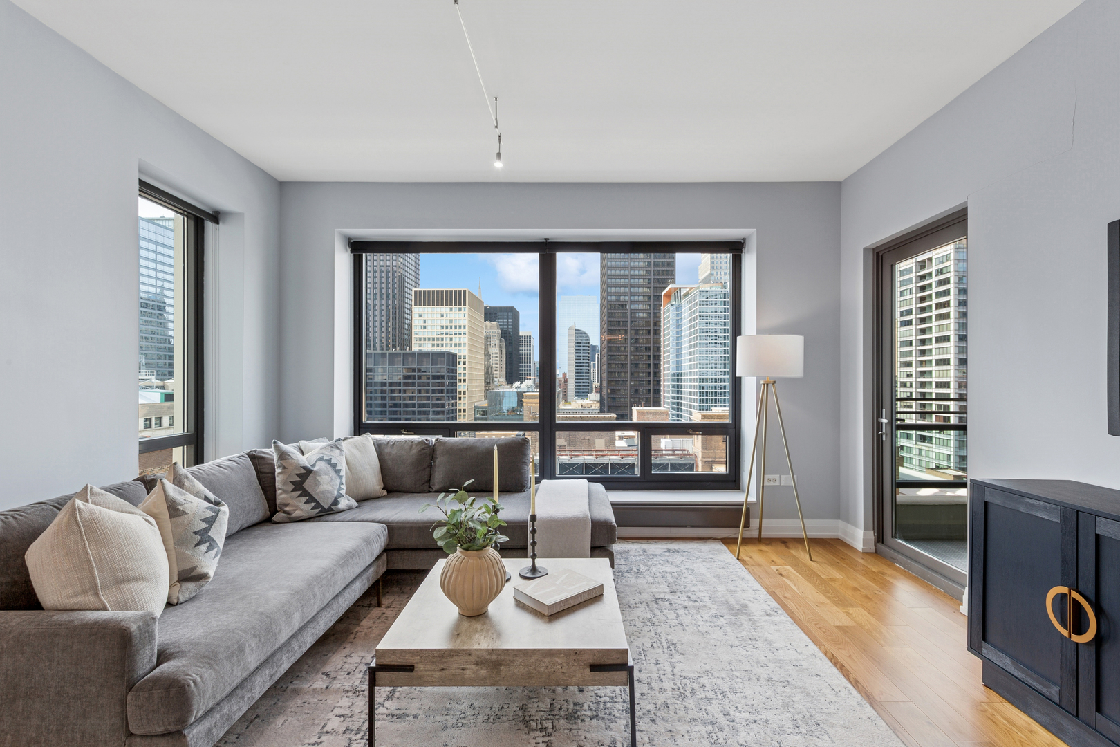 130 N Garland Court Unit: 2612