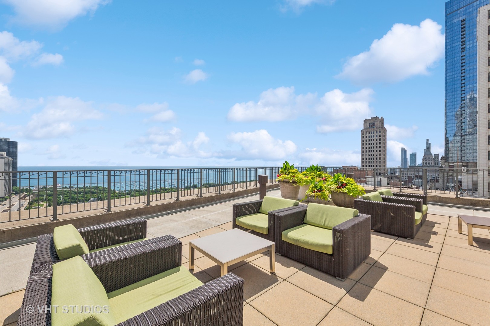 130 N Garland Court Unit: 2612