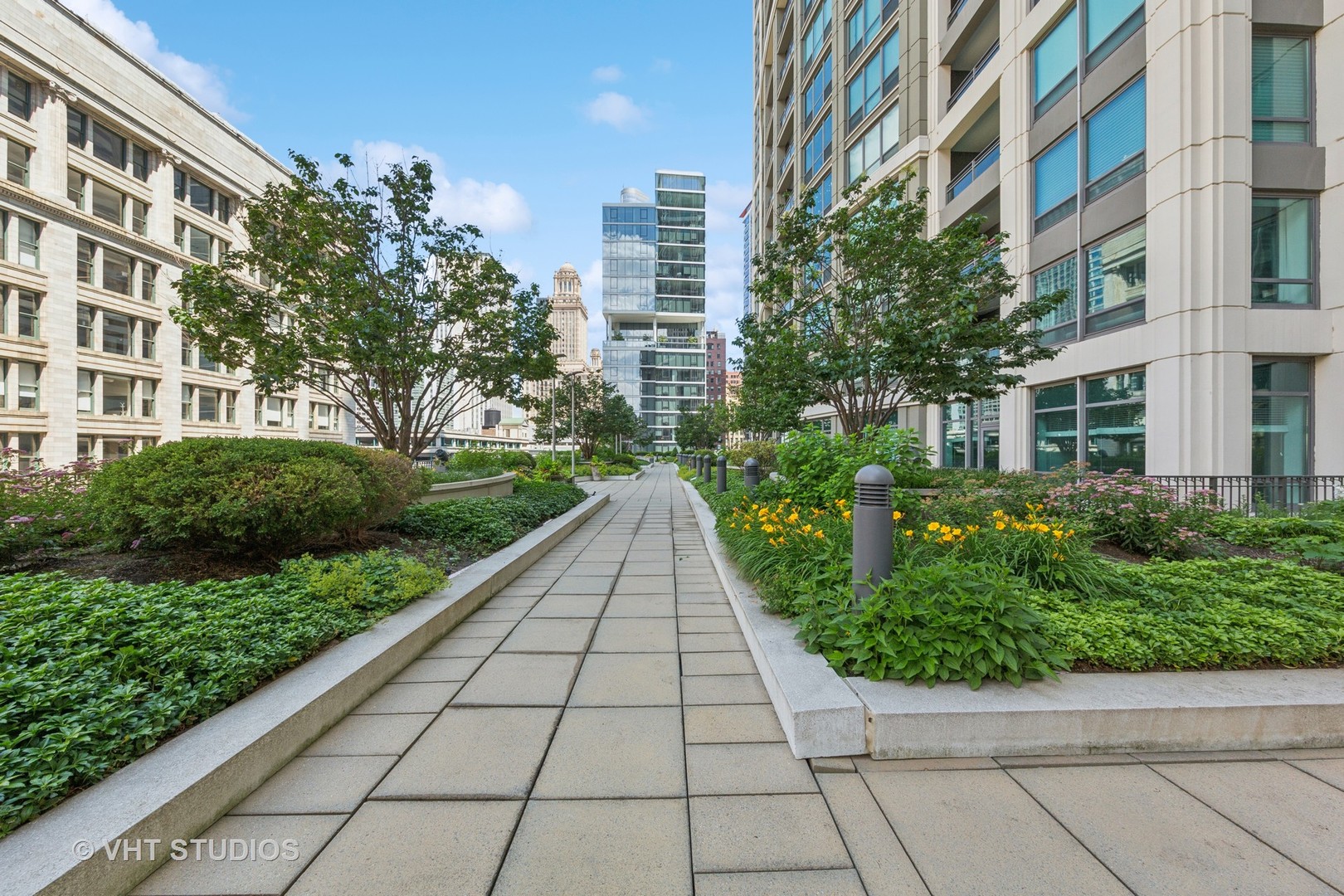 130 N Garland Court Unit: 2612