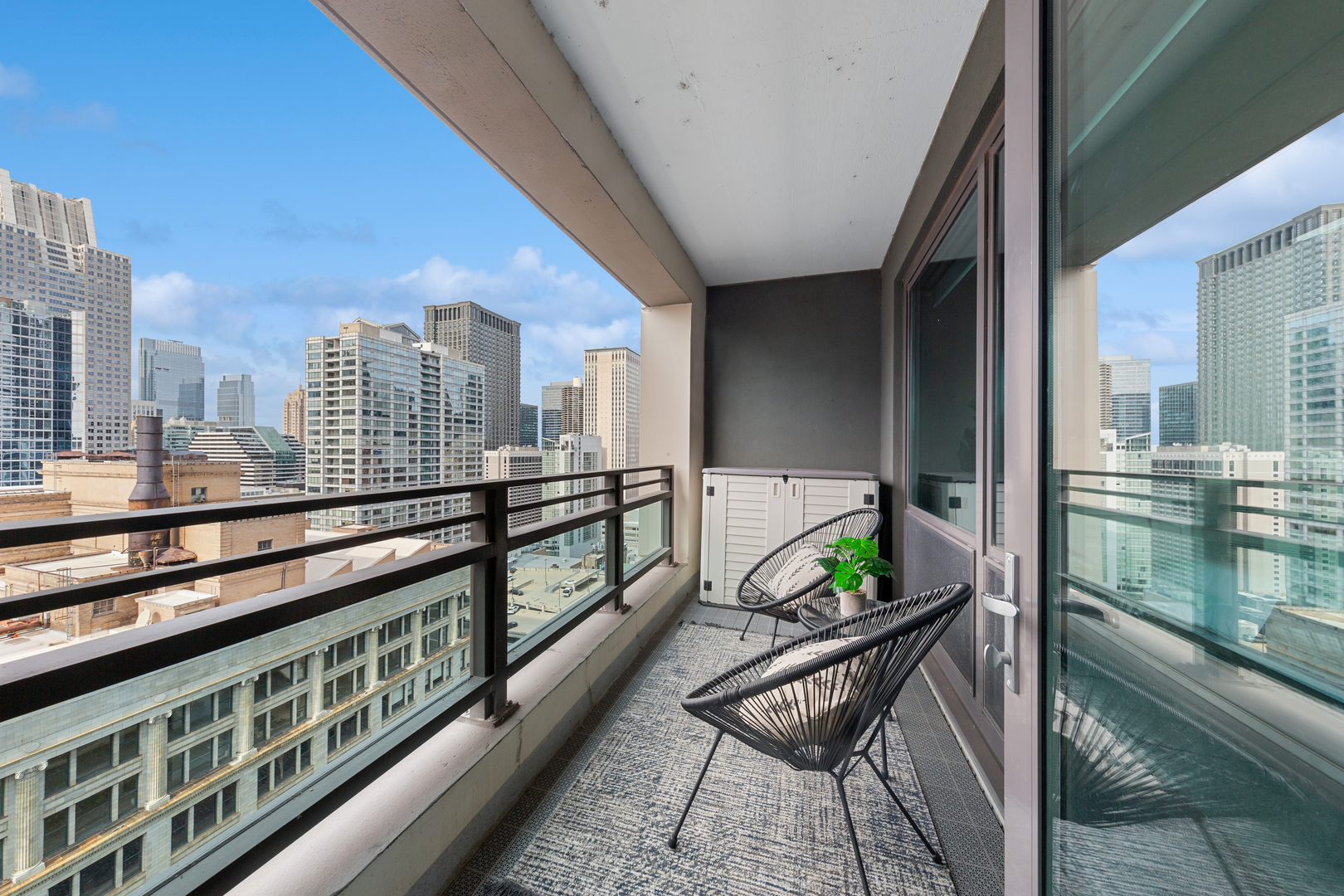 130 N Garland Court Unit: 2612