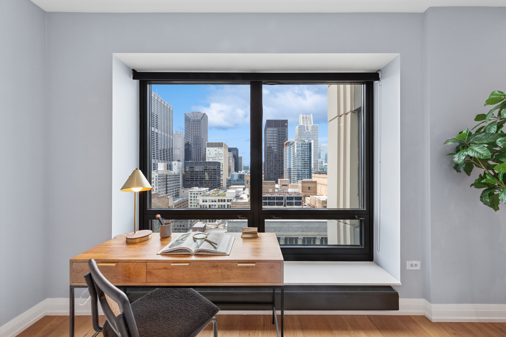 130 N Garland Court Unit: 2612