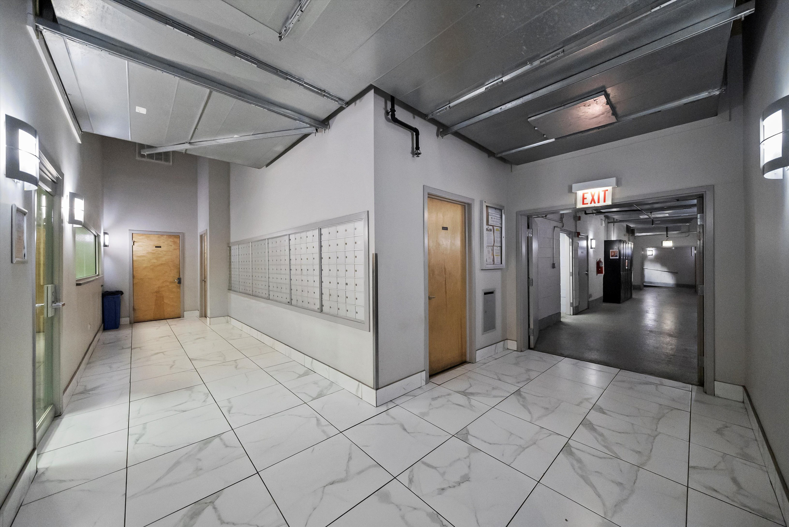 1645 W Ogden Avenue Unit: 702