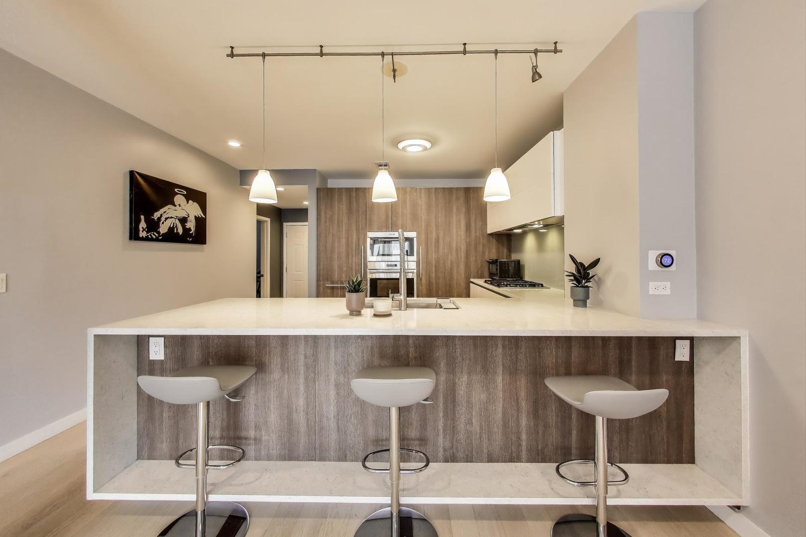 520 N HALSTED Street Unit: 410