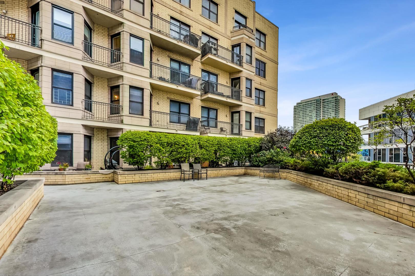 520 N HALSTED Street Unit: 410