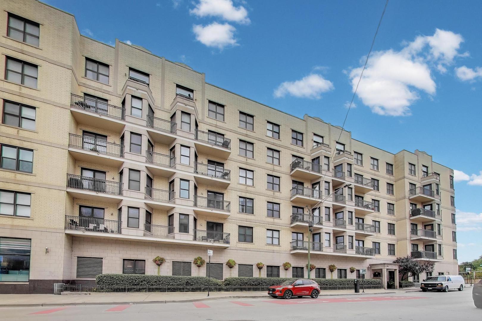 520 N HALSTED Street Unit: 410