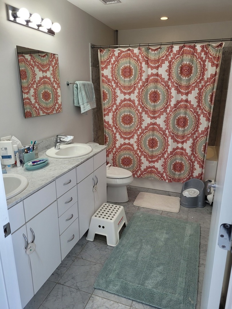 860 W Blackhawk Street Unit: 1502