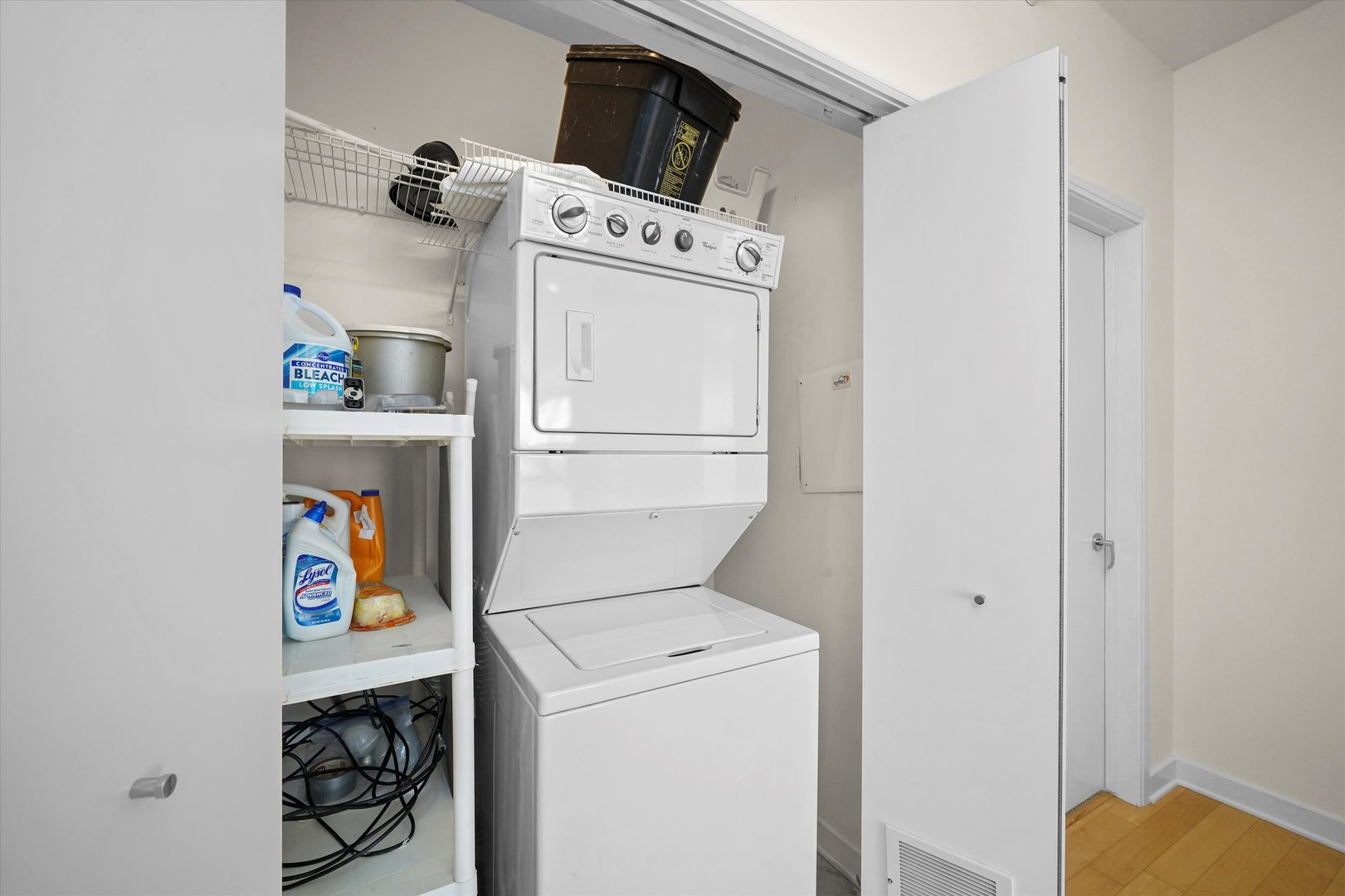 860 W Blackhawk Street Unit: 1502