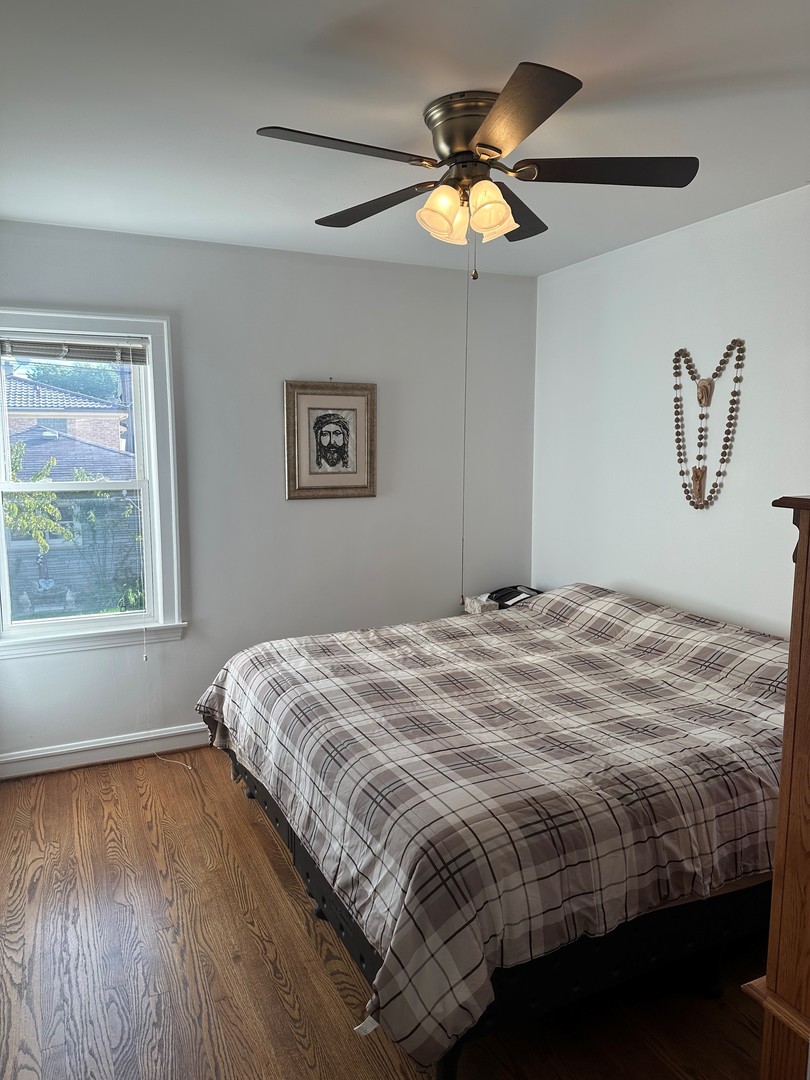 5813 W Cornelia Avenue