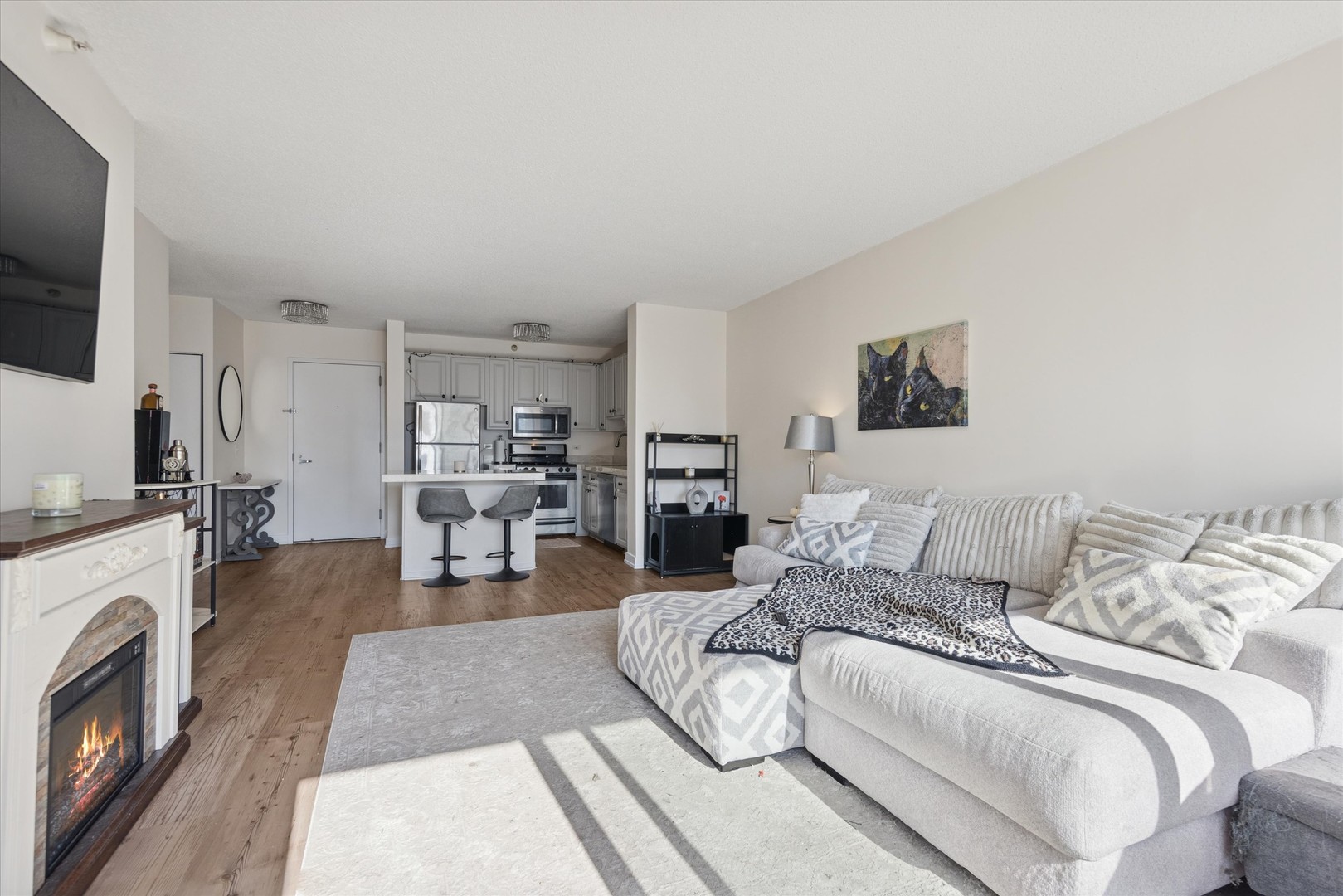545 N Dearborn Street Unit: 3206