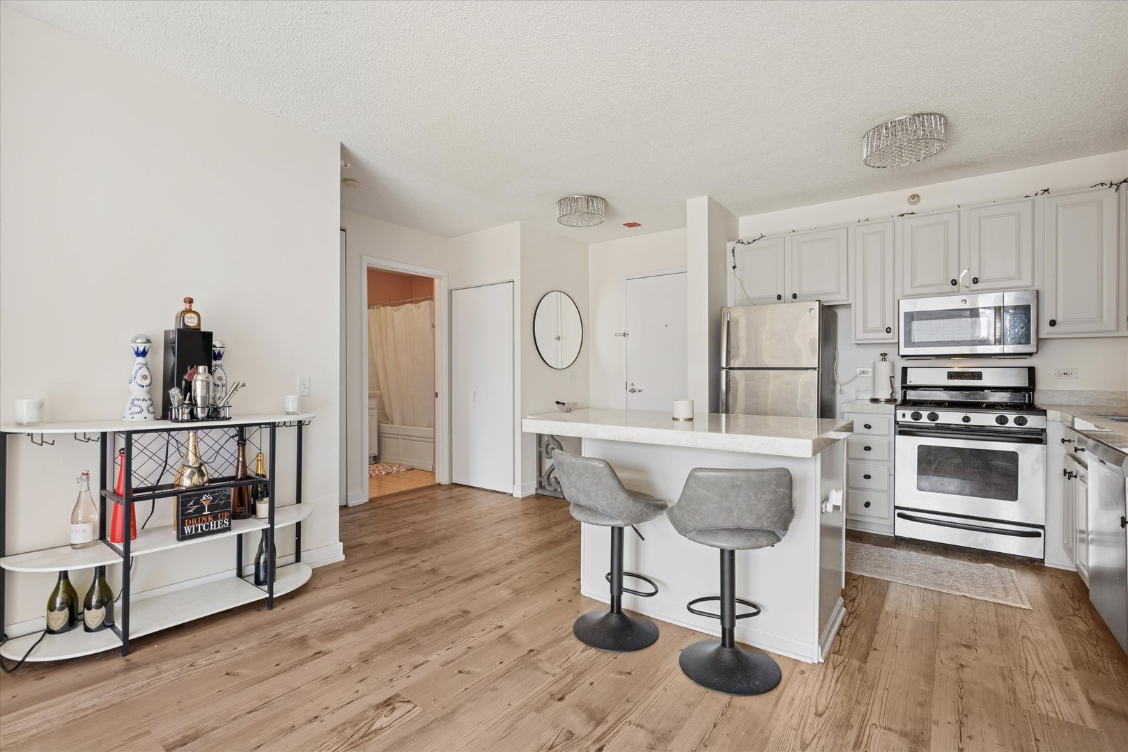 545 N Dearborn Street Unit: 3206