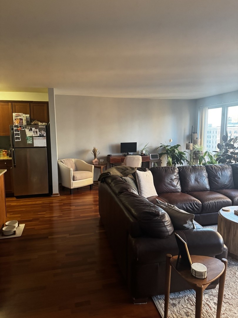 2933 N Sheridan Road Unit: 1201