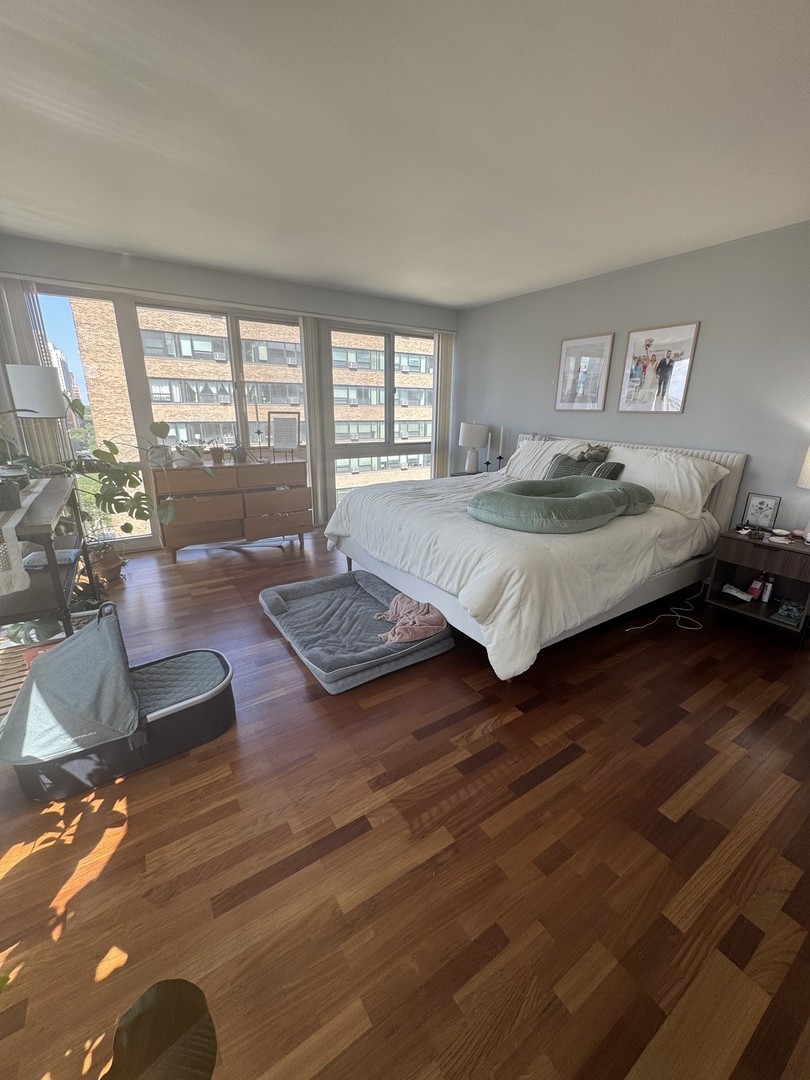 2933 N Sheridan Road Unit: 1201