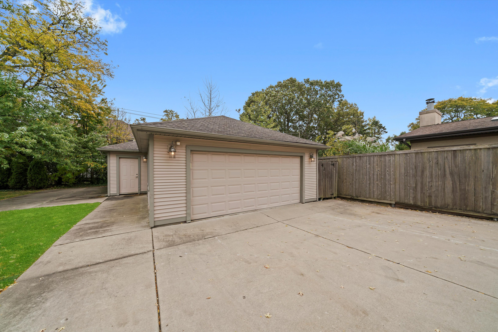 1045 Rosemary Terrace