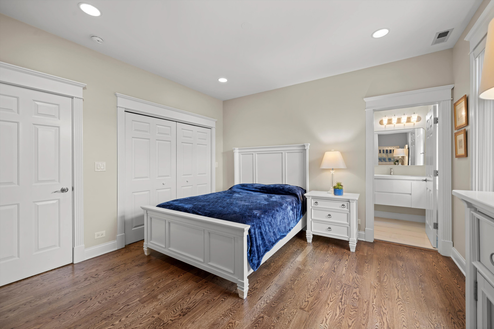 1045 Rosemary Terrace