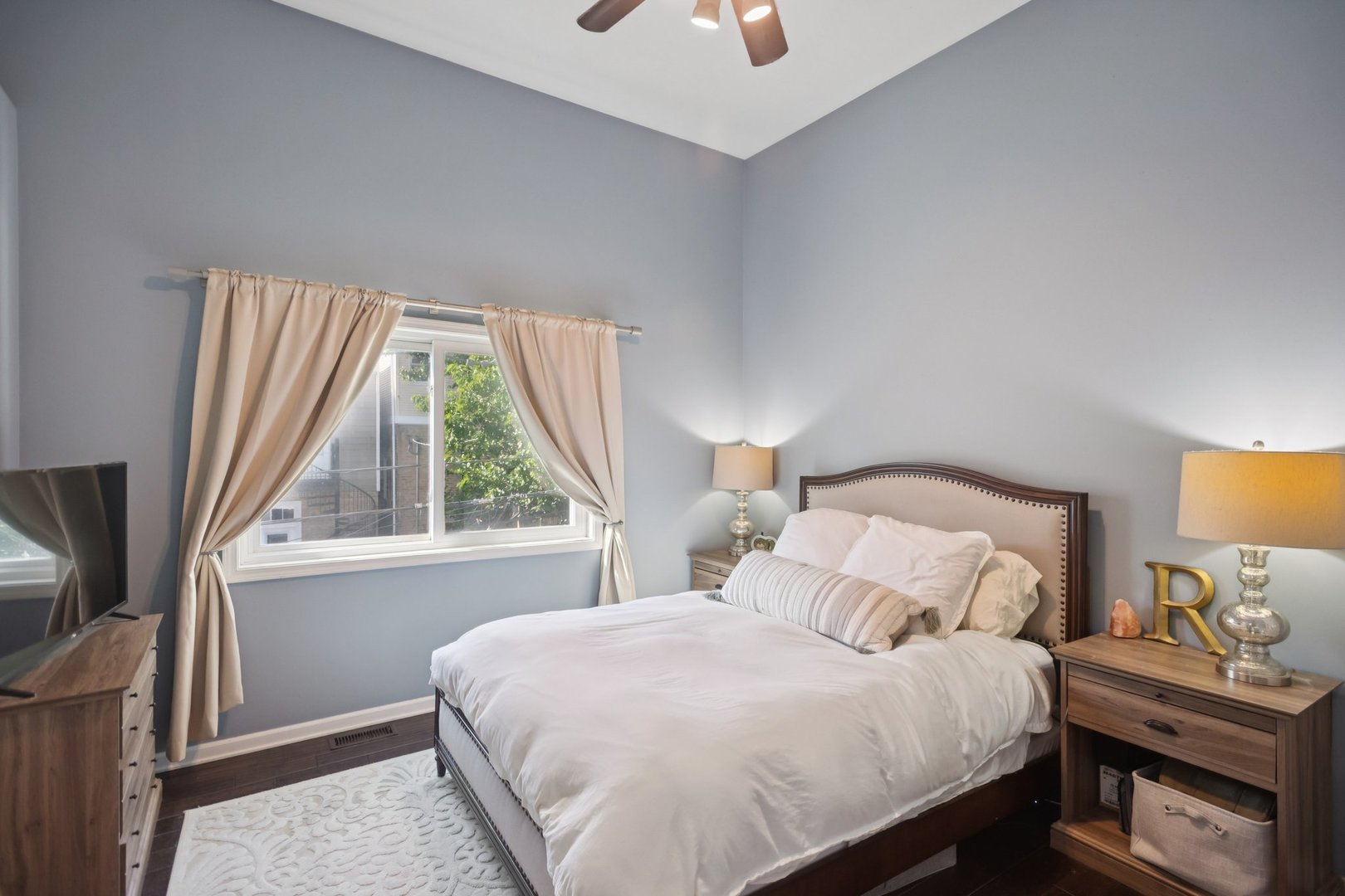 1747 W Pierce Avenue Unit: 2