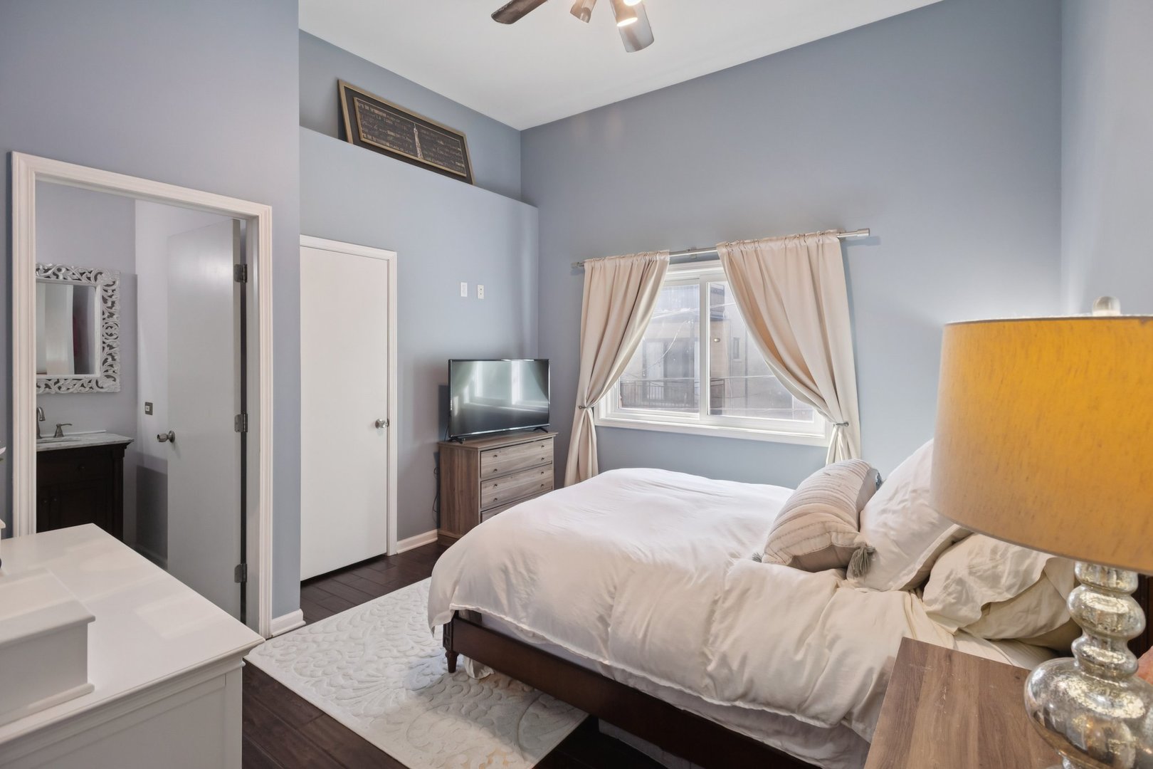 1747 W Pierce Avenue Unit: 2