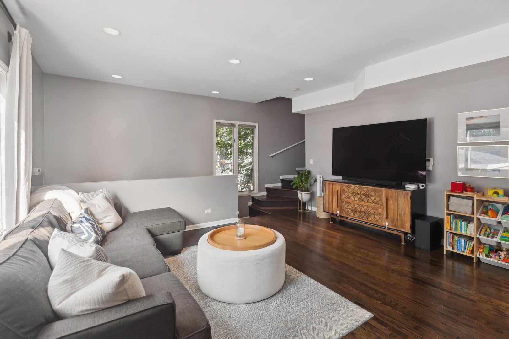 1747 W Pierce Avenue Unit: 2