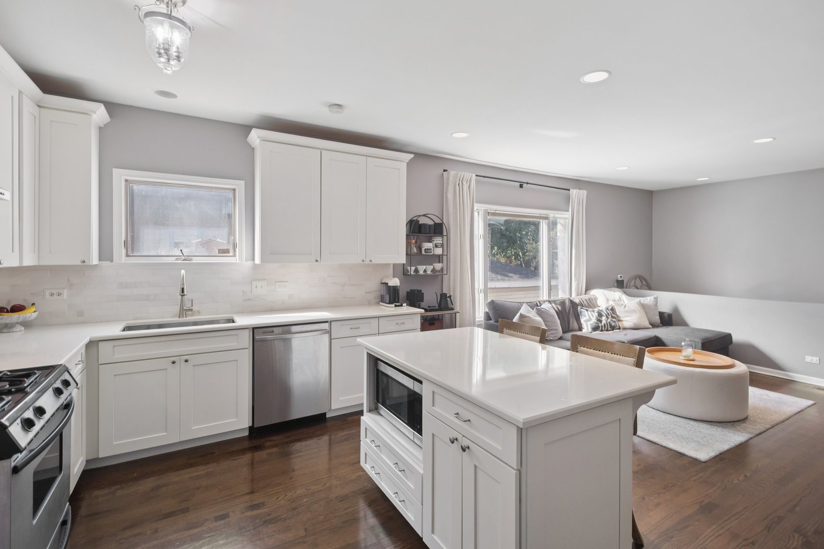 1747 W Pierce Avenue Unit: 2