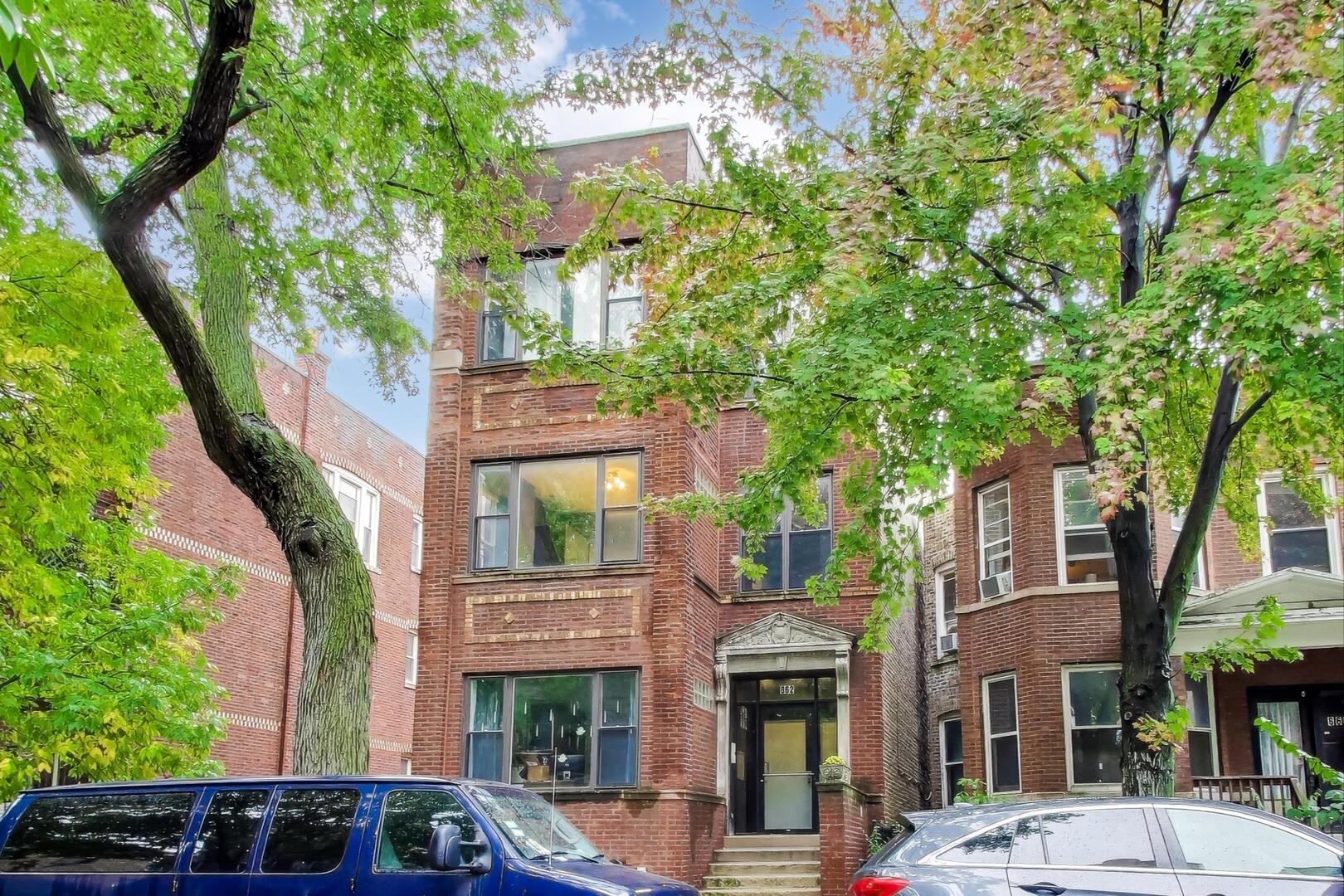 862 N Mozart Street Unit: 2F