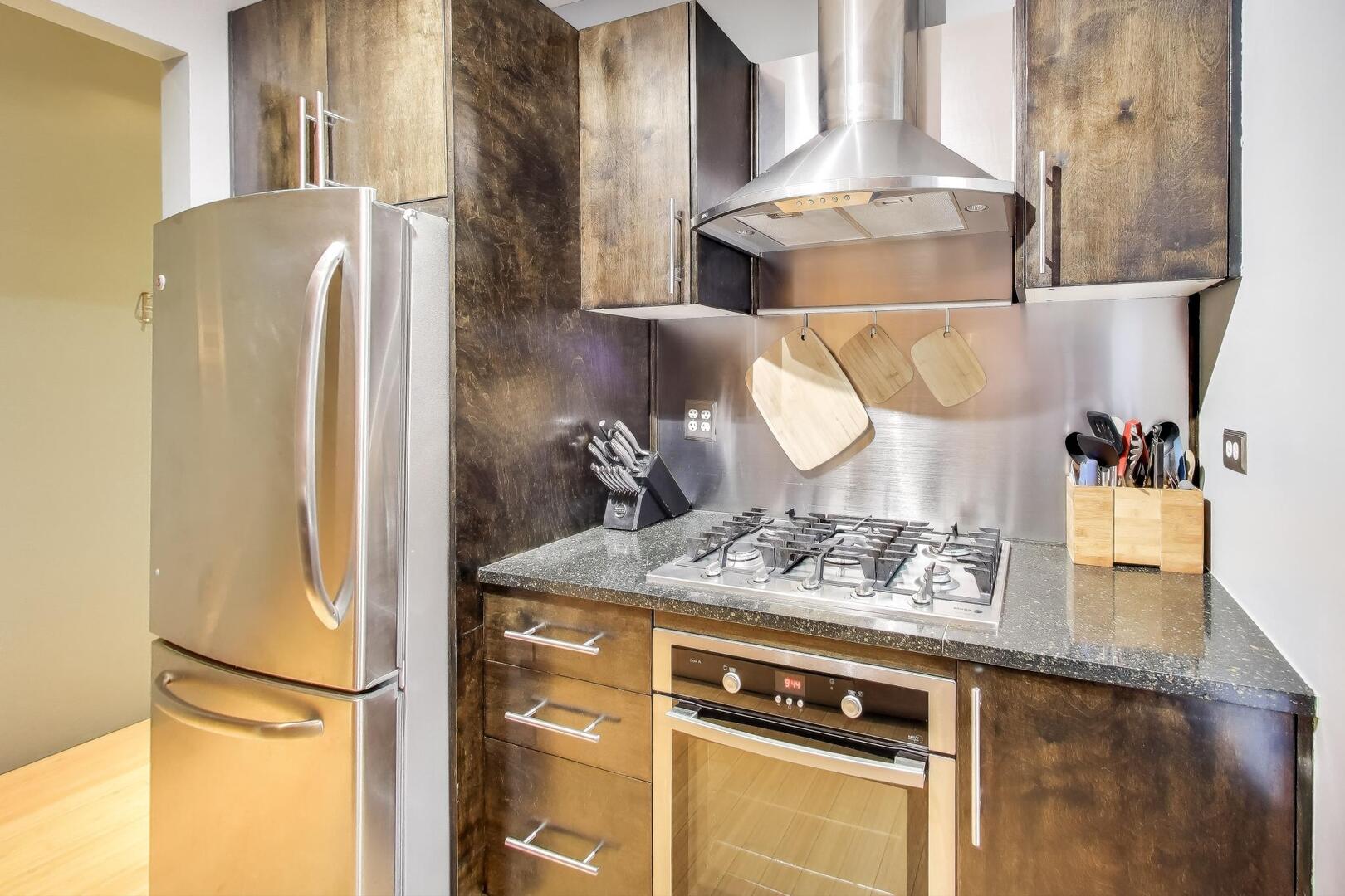 862 N Mozart Street Unit: 2F