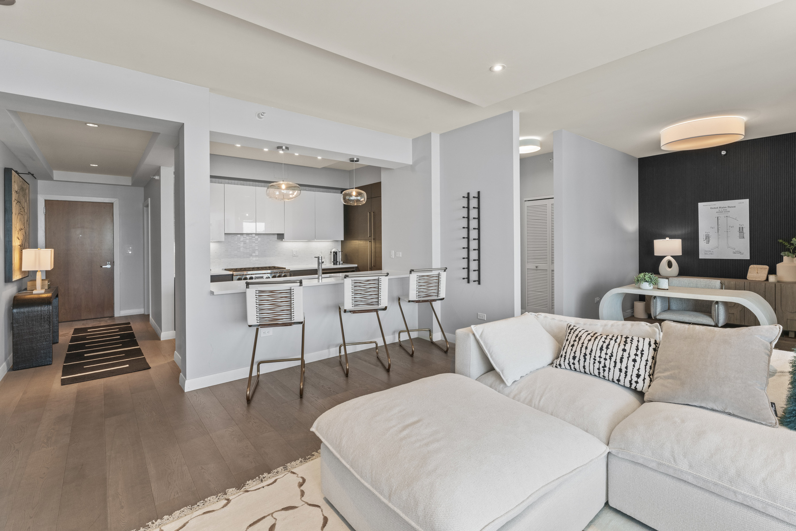 1201 S Prairie Avenue Unit: 4702