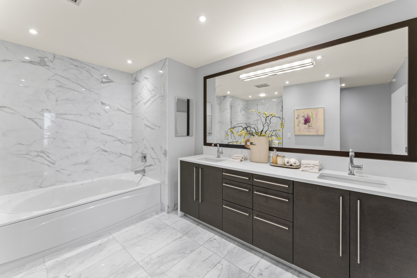 1201 S Prairie Avenue Unit: 4702