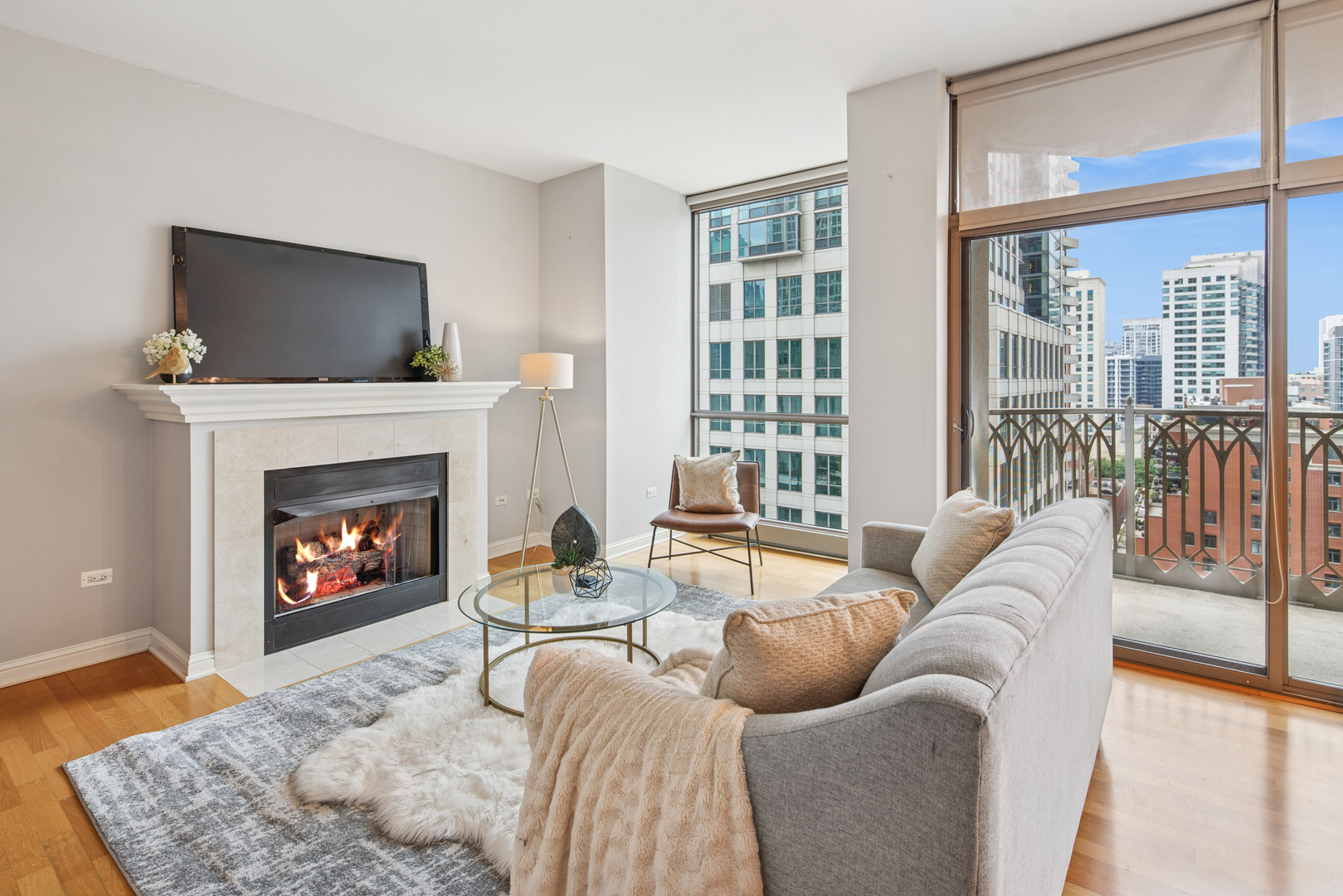 21 E Huron Street Unit: 1101