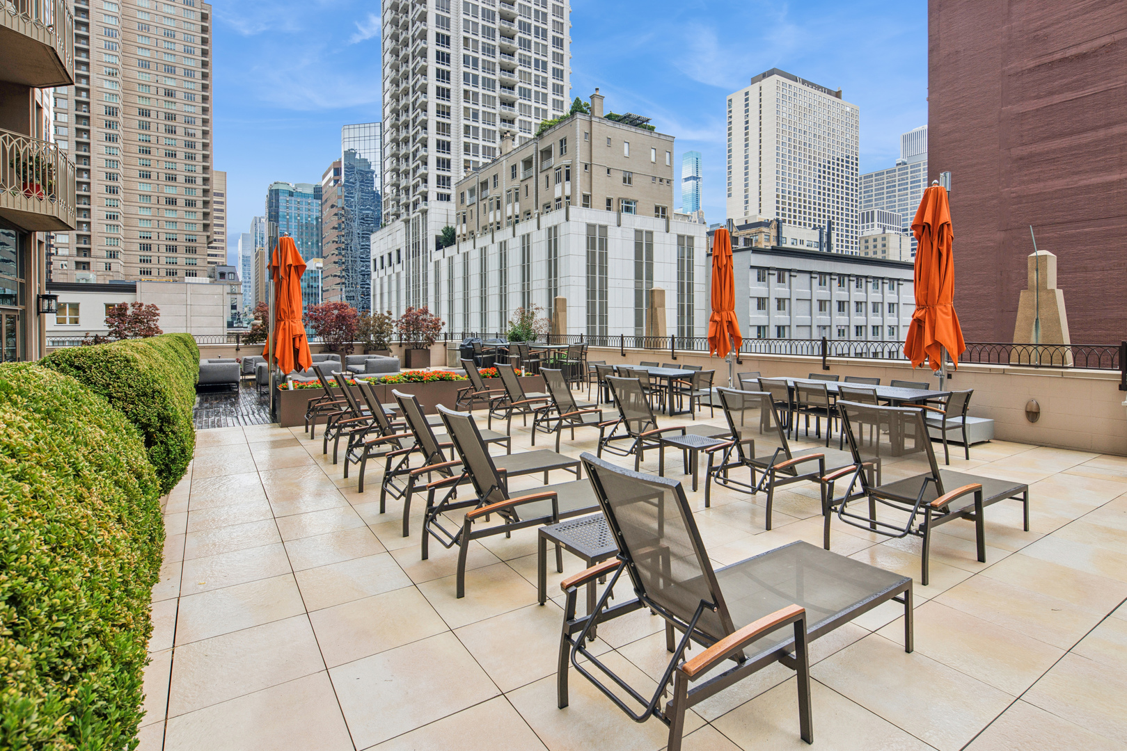 21 E Huron Street Unit: 1101